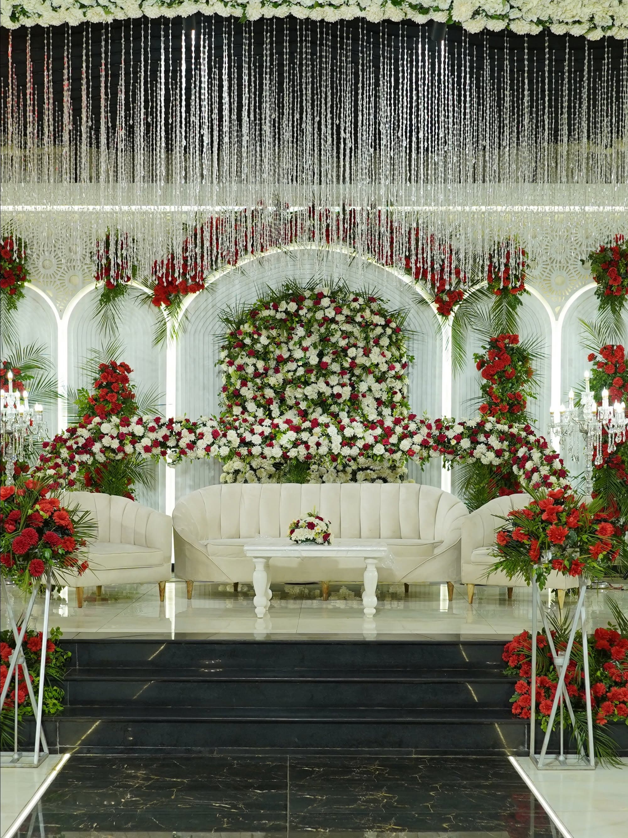 A floral wedding stage at The Horizon